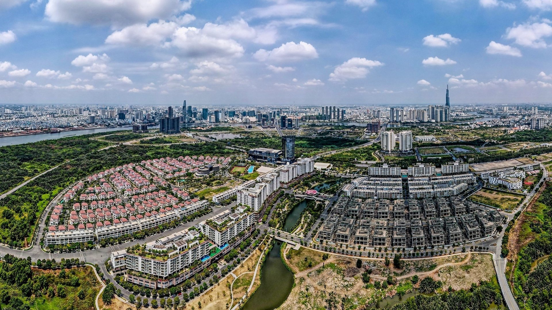 Doanh nghiệp bất động sản quay lại thị trường